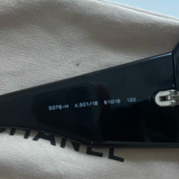 Original Black Chanel Sunglasses - Picture 6 of 7